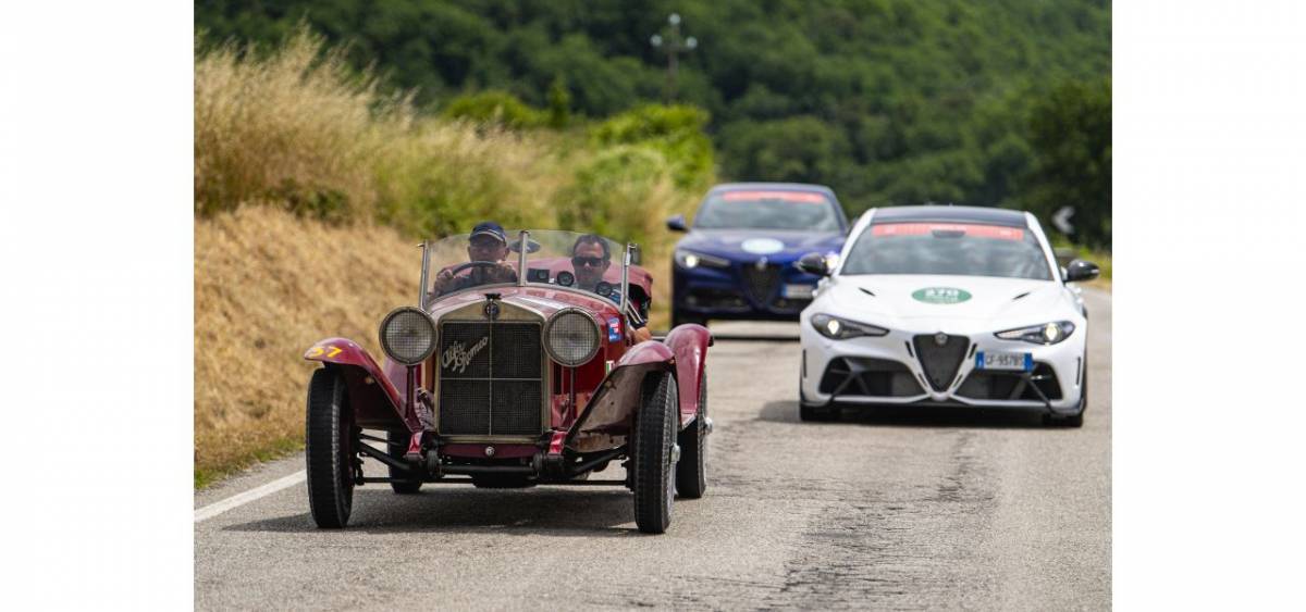 Χρόνια Πολλά Alfisti! H Alfa Romeo αποχαιρετά το 2021