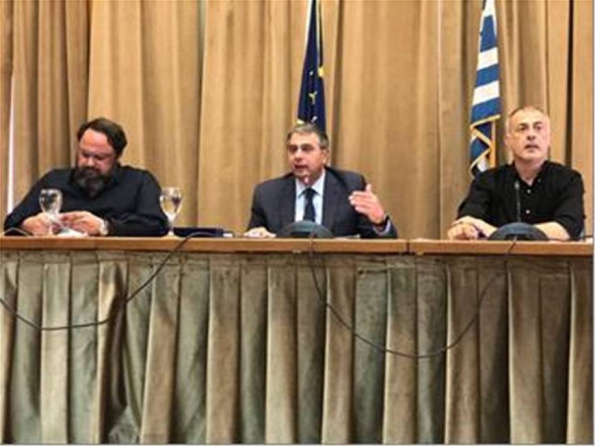 Μαρινάκης: Καταστροφικό να υπάρχουν μονοπώλια στο λιμάνι του Πειραιά