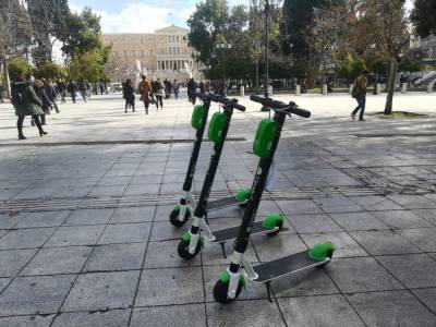 Μέτρα ασφαλείας για τα πατίνια σε Αθήνα και Θεσσαλονίκη