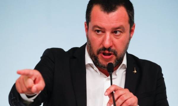 Σαλβίνι: Απειλές για δημοψηφίσματα κατά τις μεταρρυθμίσεων της κυβέρνησης