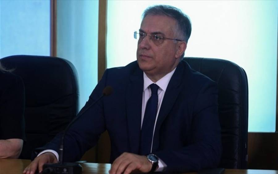 Θεοδωρικάκος: Ο Τσίπρας είναι κολλημένος στο χθες
