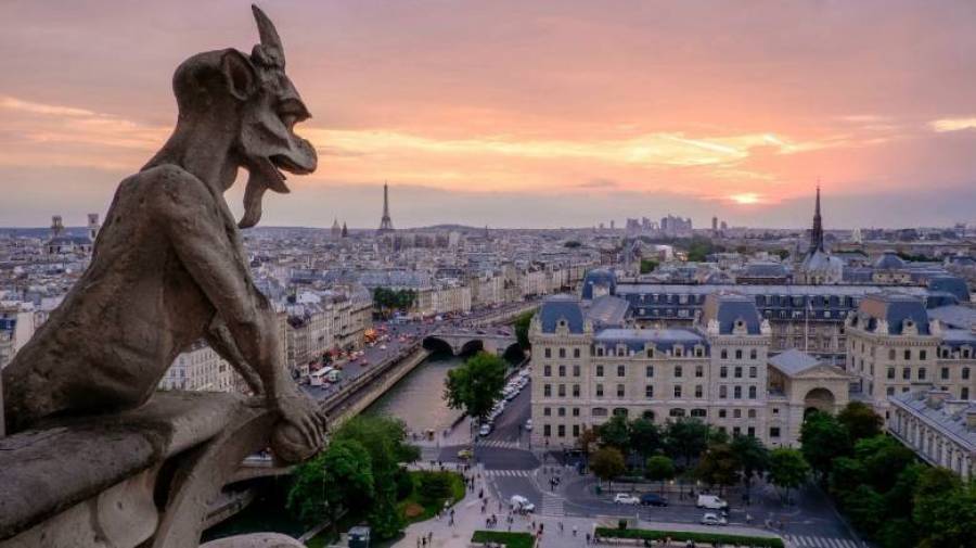 Παρίσι: Τουριστικές ζημιές €15,5 δισ. το 2020