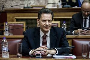 Μείωση εσόδων από φόρους κατά 15%-Πρωτογενές έλλειμμα 8,1 δισ. ευρώ
