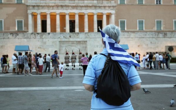 Φορολογική λαίλαπα: «Χτύπημα» κυβέρνησης σε κινητή-ακίνητη περιουσία, καύσιμα και υπηρεσίες