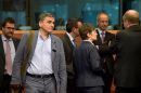 Επιμένουν σε νέα μέτρα οι δανειστές- Δεν επιστρέφουν οι θεσμοί