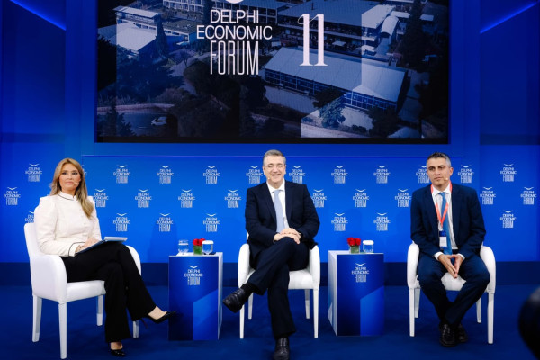 Τζιτζικώστας: Τα αεροπορικά καύσιμα επαρκούν μέχρι τις αρχές Ιουνίου