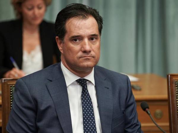 Γεωργιάδης: Οι ανεμβολίαστοι μη νομίζουν ότι θα κάθονται παίρνοντας επιδόματα