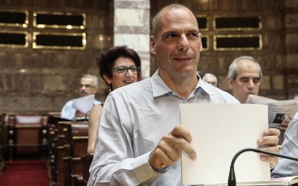 Συμφωνία-Βαρουφάκης: «Μας επιβάλουν μνημόνιο-Αποκλείεται η αναδιάρθρωση χρέους»