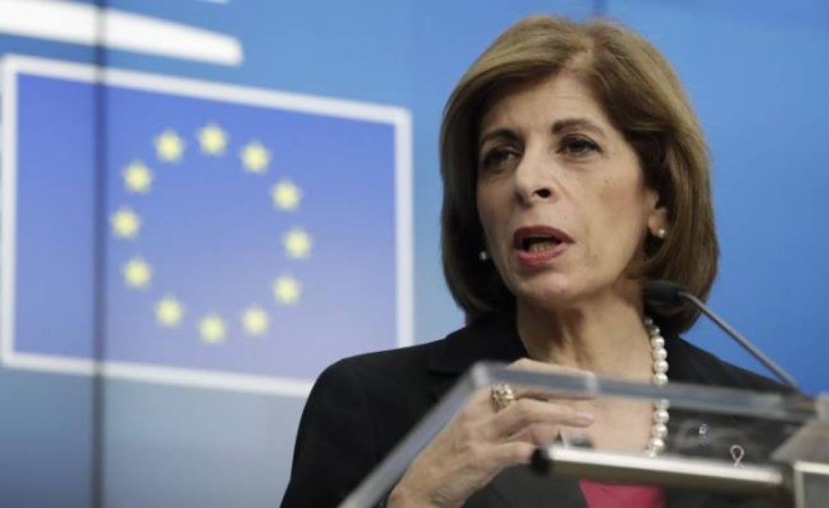 Τα «μασάει» για την αποτελεσματικότητα των εμβολίων η Επίτροπος Κυριακίδη!