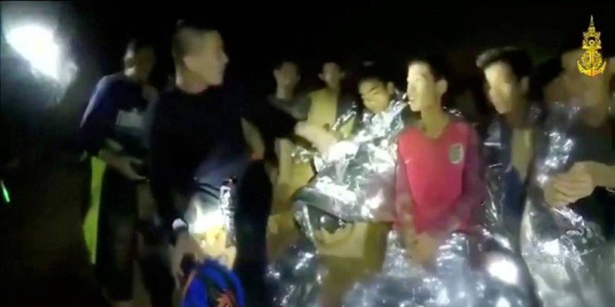 Διάσωση-θρίλερ στην Ταϊλάνδη: Βγήκαν τα πρώτα παιδιά από τη σπηλιά