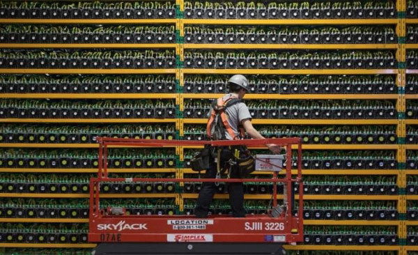 Οι ΗΠΑ φοβούνται… κρασάρισμα του δικτύου ηλεκτροδότησης λόγω mining Bitcoin