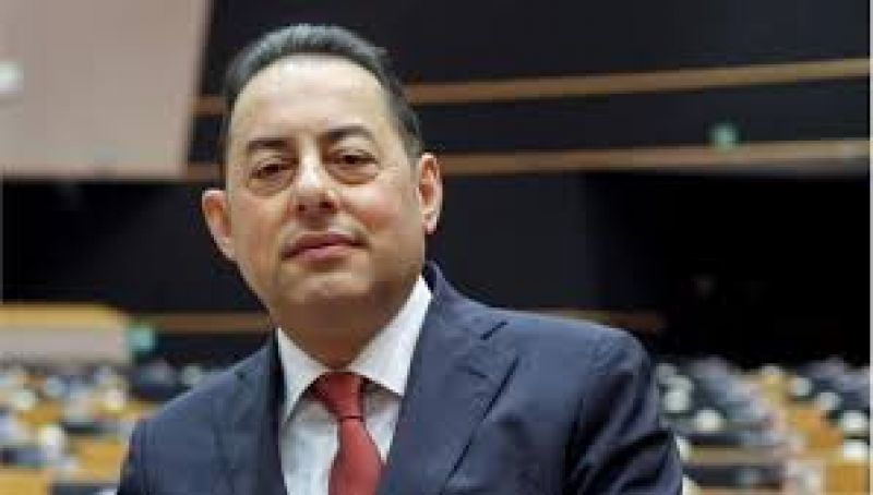 Πιτέλα:Να μην πει όχι ο Σόιμπλε στην ελάφρυνση του χρέους