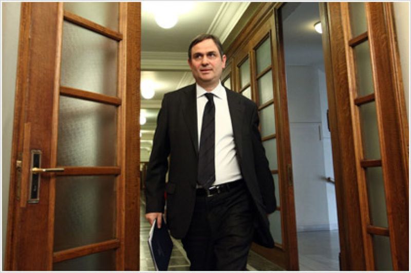 Ακροβατεί σε νέο πιστωτικό γεγονός η Ελλάδα
