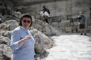Διαψεύδει η Μενδώνη για το τσιμέντο στην Ακρόπολη-Είναι τεχνητός λίθος