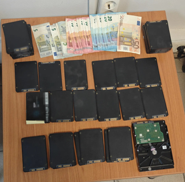 Έφοδος της ΕΛΑΣ σε κατάστημα με παράνομα «φρουτάκια» στο Κερατσίνι - Αυξημένοι έλεγχοι για τον παράνομο τζόγο σε όλη τη χώρα