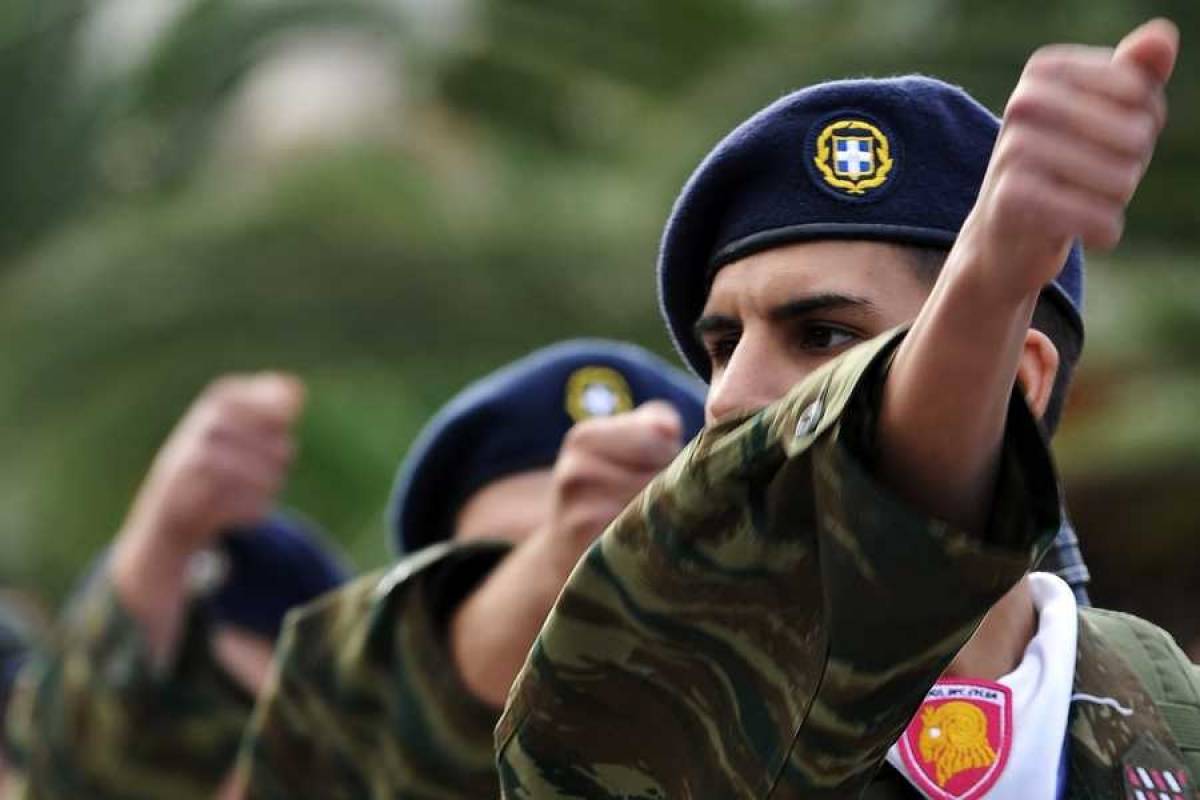 Αλλαγές στη στρατιωτική θητεία για πολύτεκνους και ανυπότακτους