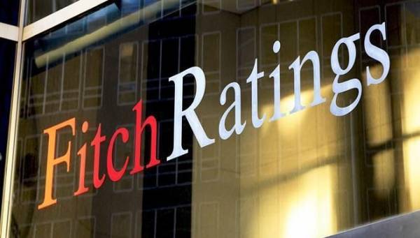 Fitch: Προβλέπει πλεόνασμα στην παραγωγή πετρελαίου λόγω κοροναϊού