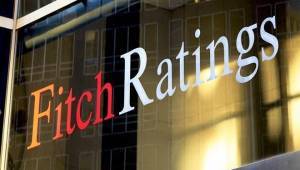 Fitch: Προβλέπει πλεόνασμα στην παραγωγή πετρελαίου λόγω κοροναϊού