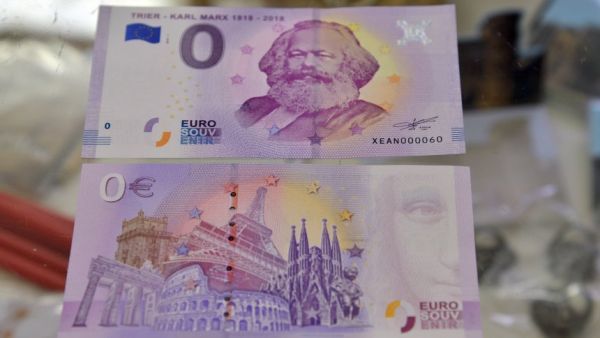 Χαρτονόμισμα του ευρώ με την μορφή του Μαρξ!