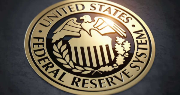 Fed: Χρειάζεται περισσότερος χρόνος για αποτιμηθεί ο οικονομικός αντίκτυπος των δασμών