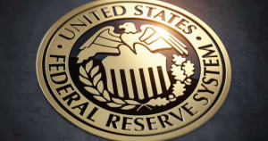 Fed: Χρειάζεται περισσότερος χρόνος για αποτιμηθεί ο οικονομικός αντίκτυπος των δασμών