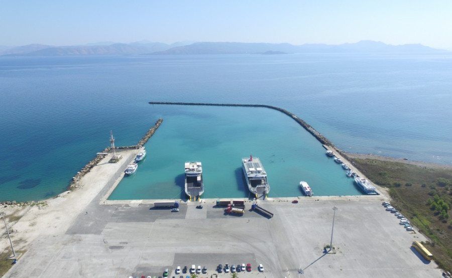 Δημόσιος οργανισμός ή προσωπικό γραφείο δημοσίων σχέσεων;