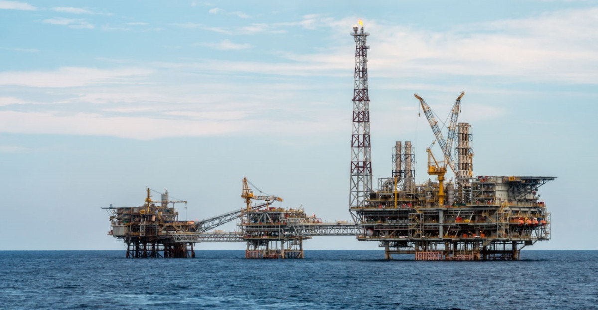 ΠΑΣΟΚ: Γιατί αποχώρησε η κοινοπραξία ExxonMobil – HELLENiQ Energy από την Κρήτη;
