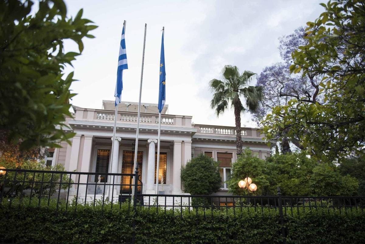 Μαξίμου: Εντεταλμένη από επιχειρηματικά συμφέροντα η στάση του Δημήτρη Καμμένου