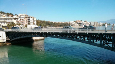Υπουργείο Ναυτιλίας: Κλειστή η γέφυρα του πορθμού Ευρίπου λόγω καιρού
