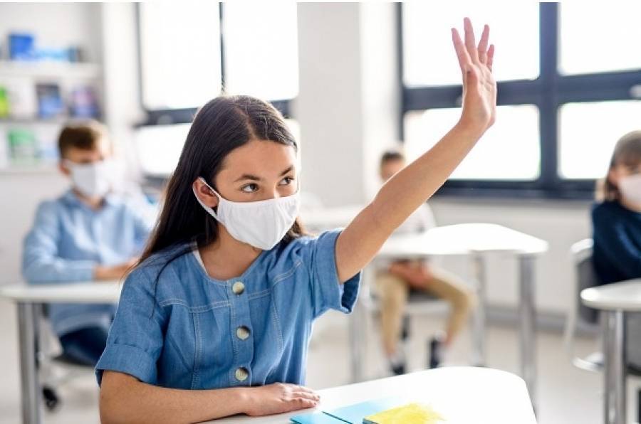 Ιταλία: Εκατομμύρια μάσκες κάθε μέρα στα σχολεία
