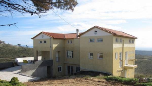Η Βουλή θα συμβάλλει στην αποκατάσταση των ζημιών του Λύρειου