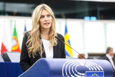 Δημητρακόπουλος: Η Εύα Καϊλή επιστρέφει στο Ευρωκοινοβούλιο
