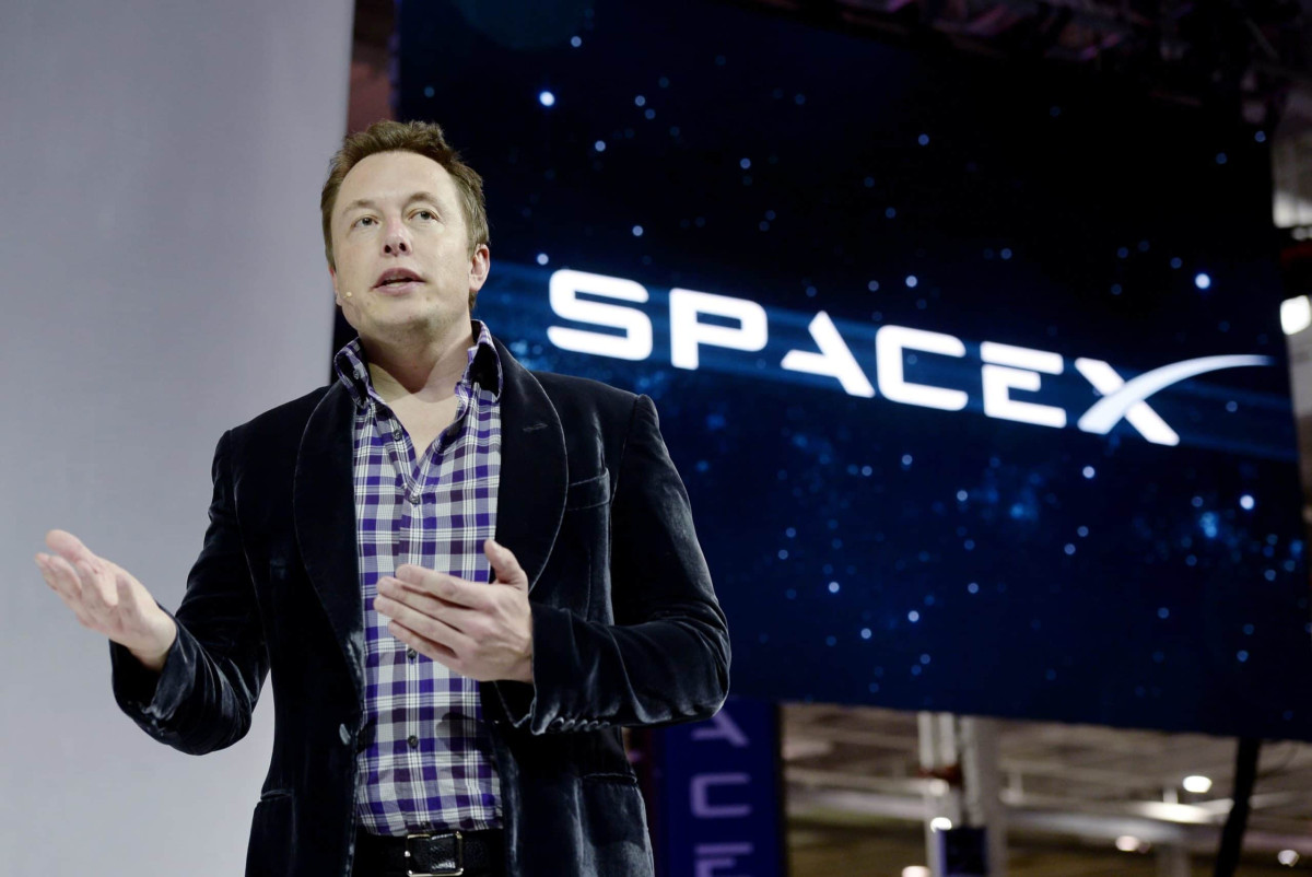 Επένδυση 2 δισ. δολάρια στην xAI ετοιμάζει η SpaceX