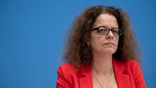 Σνάμπελ (EKT): Δεν υπάρχει σκέψη για ενίσχυση των μέτρων στήριξης