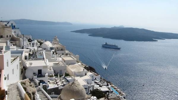 Εύσημα WTTC στην Ελλάδα: Ξεχώρισε φέτος στο διεθνές τουριστικό στερέωμα