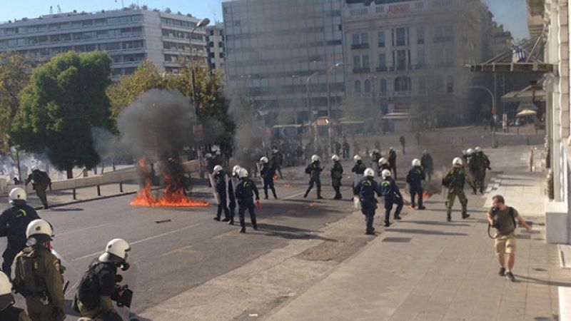 Εκτεταμένα επεισόδια και «βροχή» από μολότοφ στο κέντρο της πρωτεύουσας