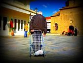 Δίχτυ προστασίας στους οικονομικά αδύναμους-Εγγυημένο εισόδημα για 700.000,ποιοι οι δικαιούχοι
