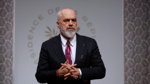Τα «μάζεψε» ο Ράμα για την επίθεση στον Ελληνοαμερικανό δημοσιογράφο