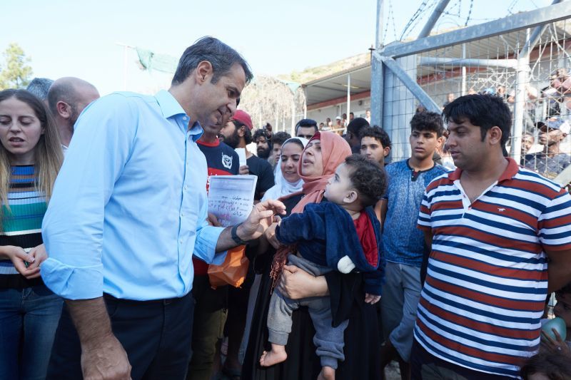Μητσοτάκης από Σάμο: Εκκωφαντική η αποτυχία της κυβέρνησης στο προσφυγικό