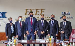 Κικίλιας: Άρρηκτα συνδεδεμένα τουρισμός και εμπόριο-Σύσκεψη εργασίας με ΕΣΕΕ
