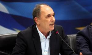 Σταθάκης: Τέσσερις κίνδυνοι για την ελληνική οικονομία