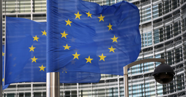 Bloomberg: Η ΕΕ κατασκευάζει AI Gigafactories με στόχο την τεχνολογική ανεξαρτησία