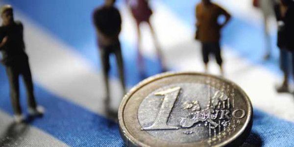 ΙΟΒΕ: Ύφεση 2-2,5% για φέτος αν κλείσει άμεσα η συμφωνία