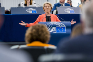 «Πρόταση μομφής» και από τη Ryanair στη Φον ντερ Λάιεν: Παραιτήσου!