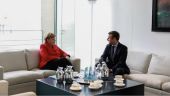Για στενή συνεργασία δεσμεύτηκαν Μέρκελ-Μακρόν