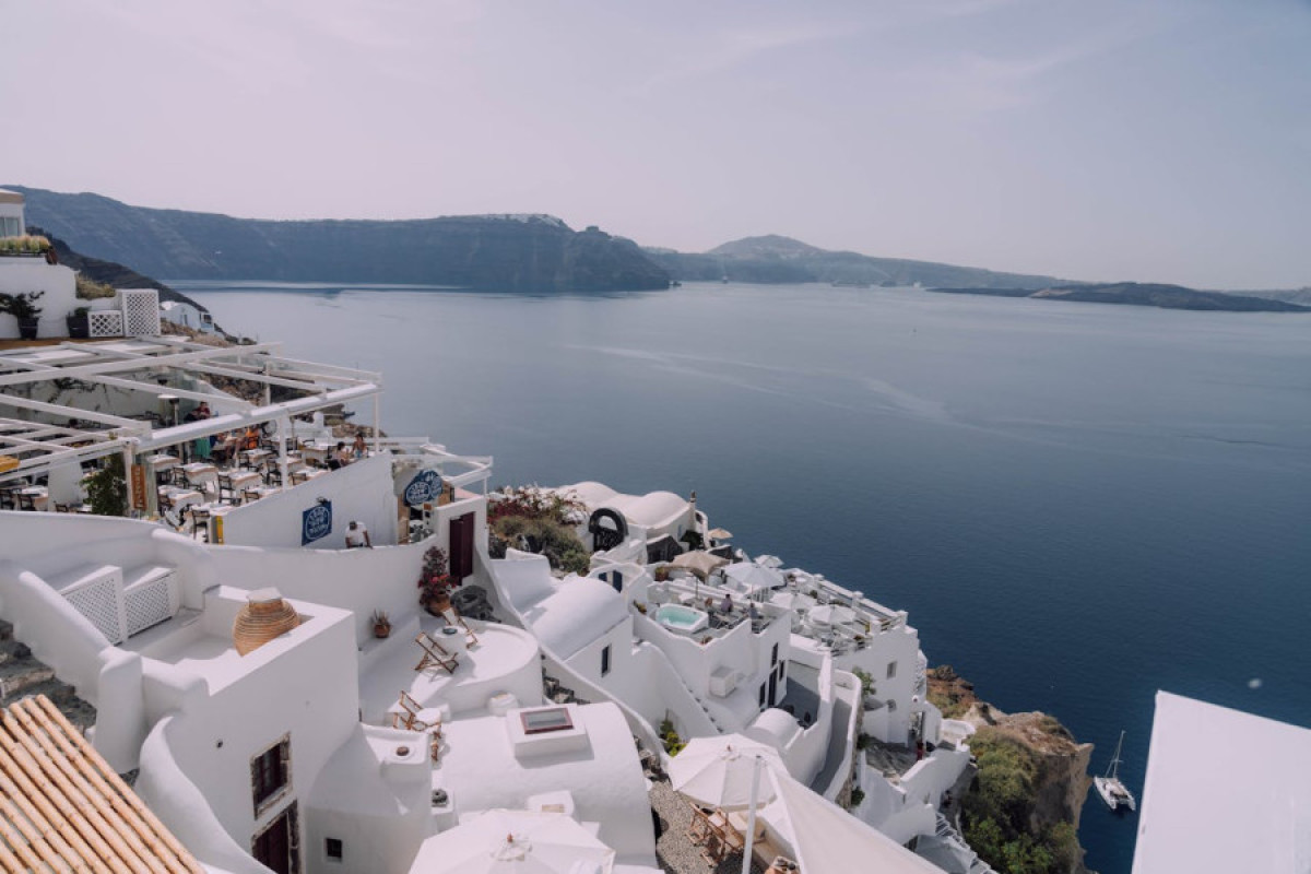 ΕΛΣΤΑΤ: Πάνω από 5 εκατομμύρια οι αφίξεις το Σεπτέμβριο - Μικρή αύξηση συγκριτικά με το 2024