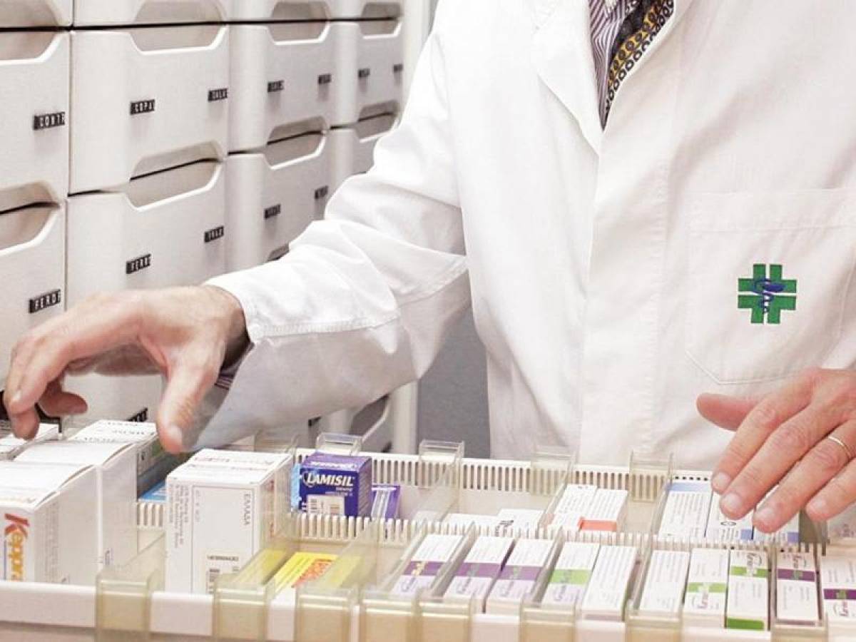 Εμβολιασμοί: Στο 1 ευρώ η αμοιβή των φαρμακοποιών για συμμετοχή