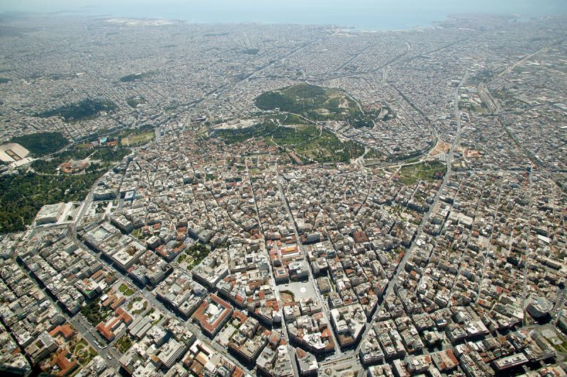 Στο σκοτάδι η άλλοτε αυλή του ΧΑΑ, η οδός Πραξιτέλους…
