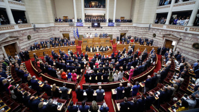 Βουλή: Ποιοι εκλέχθηκαν στις θέσεις των αντιπροέδρων, κοσμητόρων και γραμματέων
