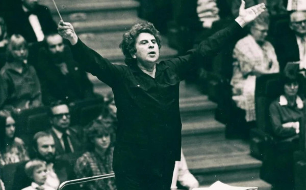 Μίκης Θεοδωράκης: 10 soundtracks του που άφησαν εποχή στον κινηματογράφο